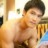 หนุ่มตี๋มีดี
