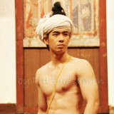 หนุ่มๆในชุดพื้นเมือง