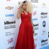 ใครเกิด ใครดับ งานพรมฟ้า Billboard Awards 2013