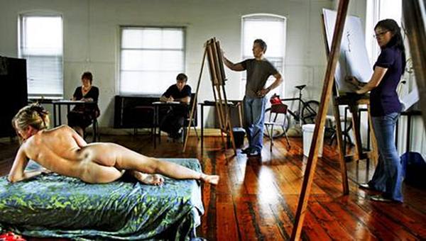 Art students walk naked free porn pictures