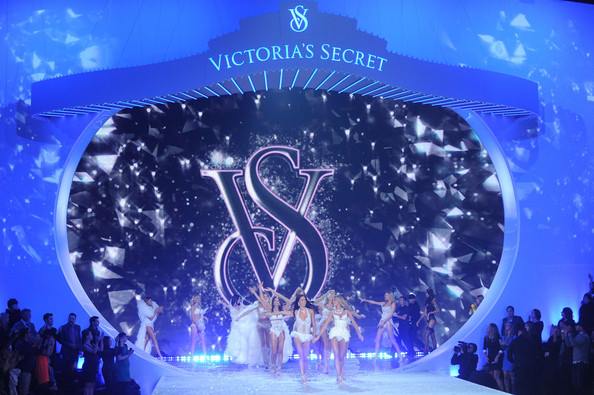 victoria's secret fashion 2013 : 