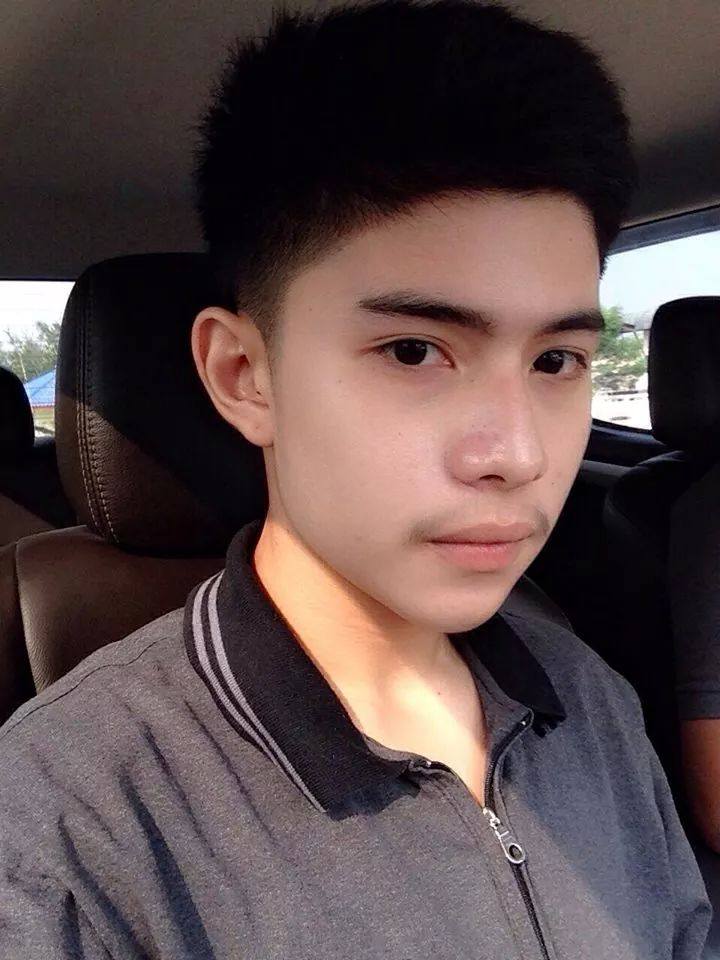 เด็กผู้ชายน่ารัก ลิฟ คิวเลอร์