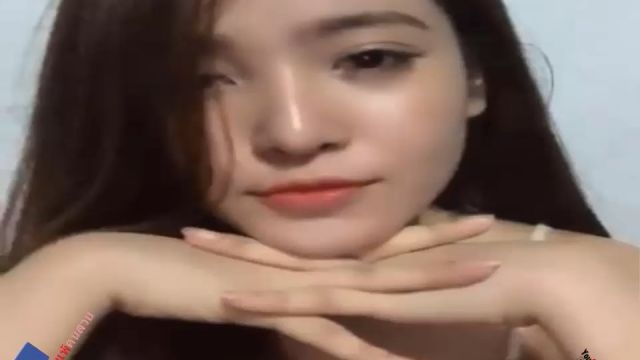 ดูซิค่ะ มาบอกไม่มีเวลามาหาหนู หากมีเวลาจะมา_ หอมเเก้ม